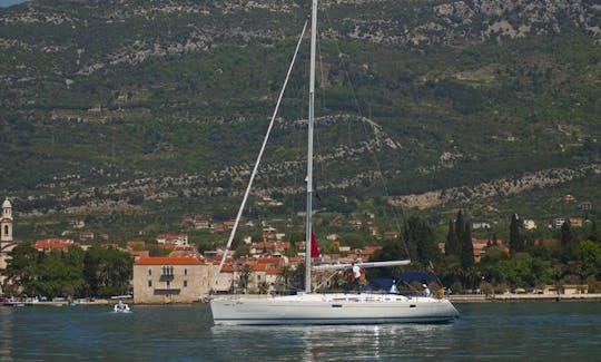 Louez le voilier Jeanneau Sun Odyssey 49 « Live » à Kastel Gomilica, en Croatie