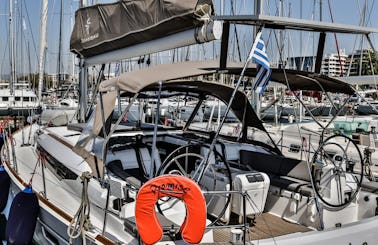 Jeanneau Sun Odyssey 509 Sailing Yacht Charter in Alimos, Greece