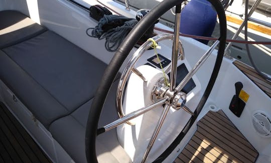 Alquile el velero Jeanneau Sun Odyssey 410 en Alimos, Grecia