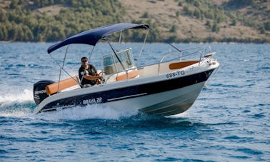 Mingolla Brava-22 Boat Charter in Trogir, Croatia