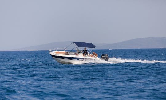 Alquiler de barcos Mingolla Brava-22 en Trogir, Croacia