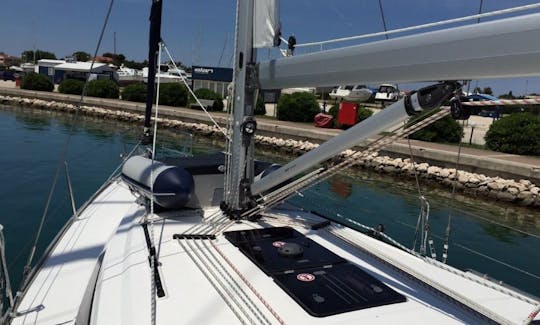 Bavaria Cruiser 41/2015 Sailing Yacht for Charter in Sukošan, Croatia