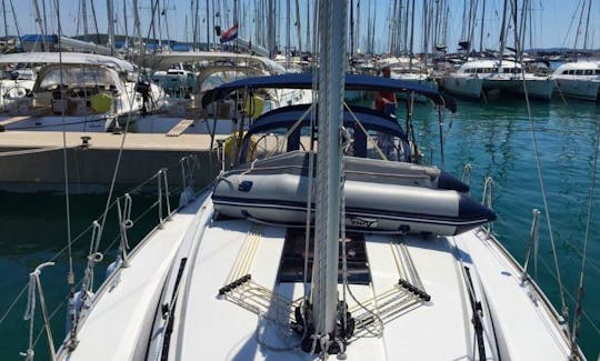 Bavaria Cruiser 37/2015 Sailing Yacht for Charter in Pirovac, Croatia