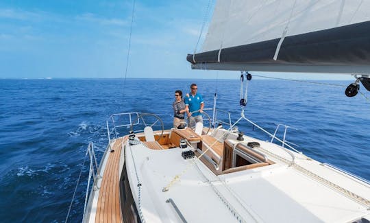 Bavaria Cruiser 34/2020 Sailing Yacht for Charter in Sukošan, Croatia