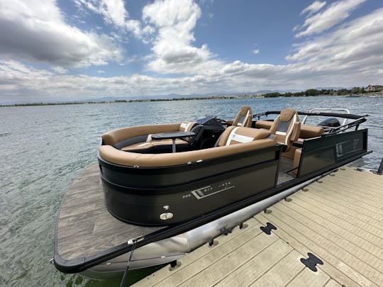 Tritoon Boat • Alquiler en el agua en Boyd Lake o para llevar