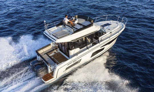 Merry Fisher 1095 FLY/2020 Motor Yacht for Charter in Sukošan, Croatia