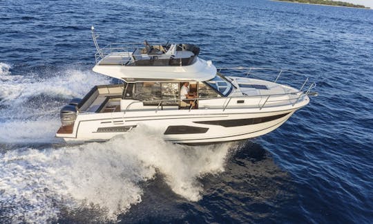 Merry Fisher 1095 FLY/2020 Motor Yacht for Charter in Sukošan, Croatia