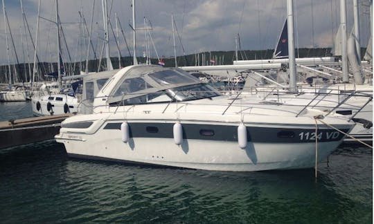 Bavaria Sport 32/2016 Motor Yacht for Charter in Pirovac, Croatia