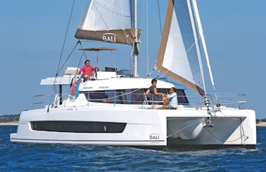 40 ft Bali Catspace Bareboat Charter for 10 Guests in Alimos, Greece