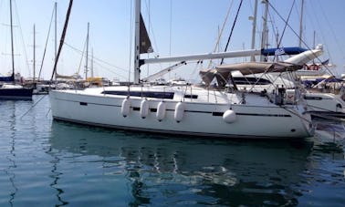 Live on a Bavaria Cruiser 46 Sailing Yacht with 4 Cabins in Alimos, Greece