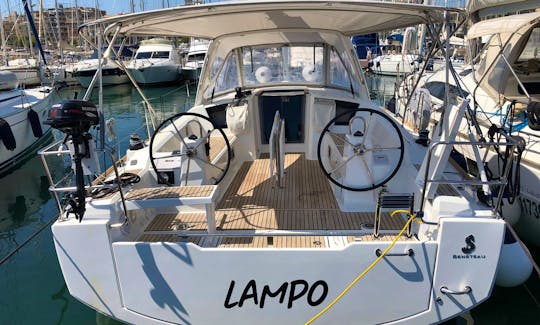 Charter 38ft "Lampo" Oceanis 38.1 Sailing monohull In Nettuno, Italy