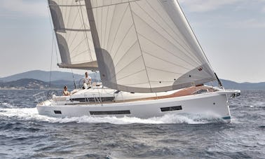 Alugue o iate à vela “Sventola” Sun Odyssey 490 de 49 pés em Nettuno