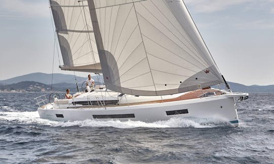 Charter the 49ft "Sventola" Sun Odyssey 490 Sailing Yacht in Nettuno