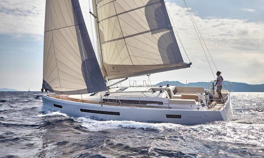 Charter the 49ft "Sventola" Sun Odyssey 490 Sailing Yacht in Nettuno