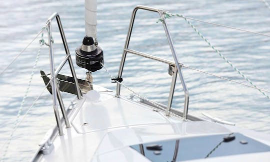 The ideal family yacht! Charter the Hanse 325 Sailboat in Alimos