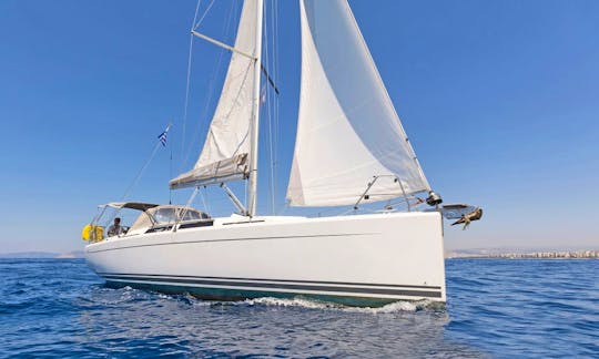 Hanse 345 Sailing Yacht Charter with 3 Cabins in Alimos, Greece