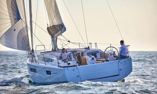 2021 Super Fresh Sun Odyssey 410 Sailing Yacht Charter in Kontokali, Greece