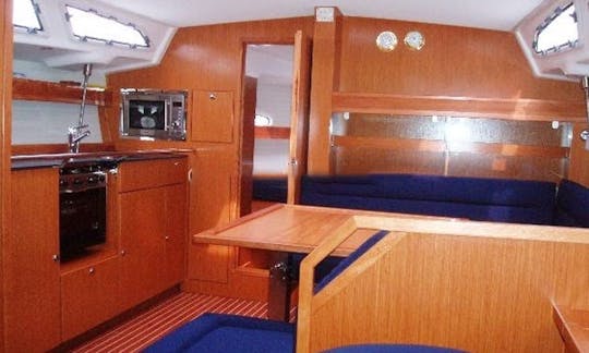 Alquiler de monocasco de crucero CONSTANTINA en Lavrio