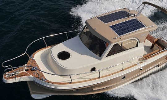 Book the Leidi 800R Motor Yacht in Pula, Croatia