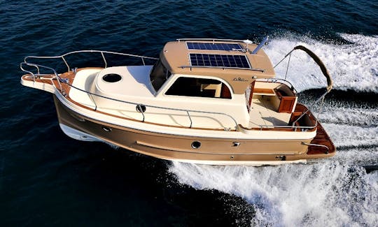 Book the Leidi 800R Motor Yacht in Pula, Croatia