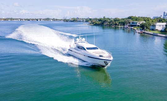 92' MANGUSTA LUXURY MEGA YACHT FOR CHARTER IN MIAMI BEACH