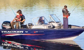 2019 Tracker Pro Guide Fishing Boat for Rent in Prince Albert