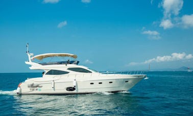 63F Yacht rental in Sanya