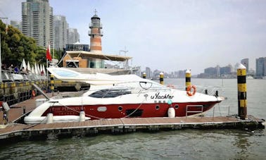 Iate a motor Azimut 47 em Shanghai Shi, China