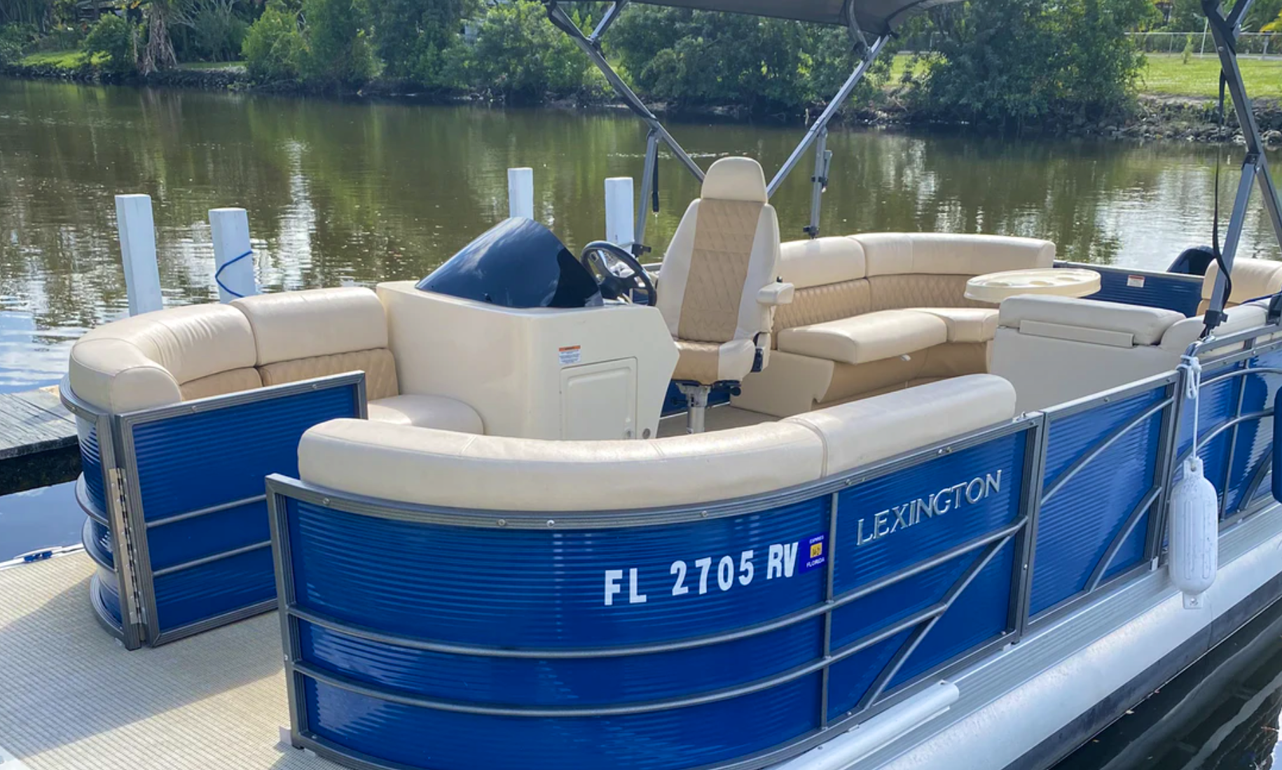 Fun Lexington Pontoon Boats From Naples Florida To Keewaydin Island Gmb Bookings Must Be 7 Days Or More In Advance Of Charter Date Getmyboat