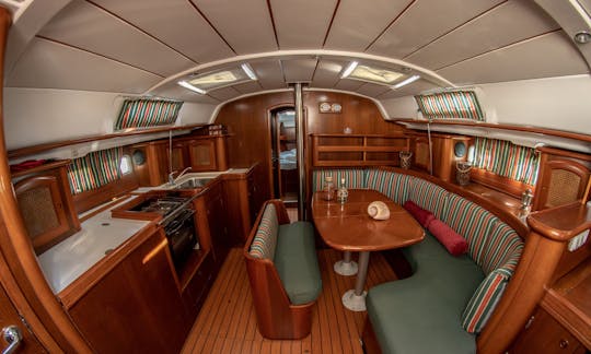 Monocoque de croisière Beneteau Oceanis Clipper 411 à Volos, Grèce