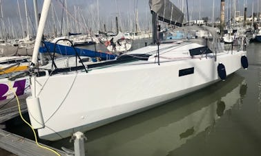 Aluguer de iates à vela “Ma 'Auva” Pogo 30 em La Rochelle, França