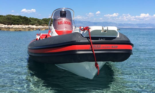 Alquiler de Jokerboat Wide 520 RIB en Trogir, Croacia