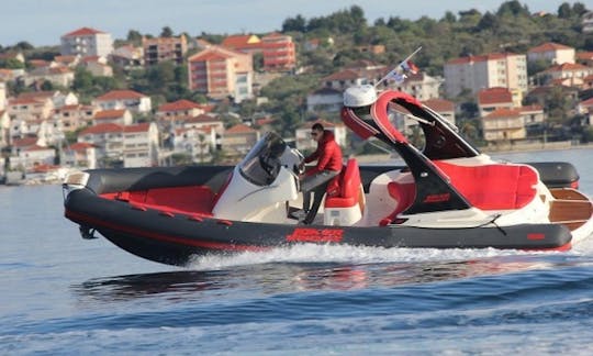 Alquiler de Jokerboat Wide 520 RIB en Trogir, Croacia