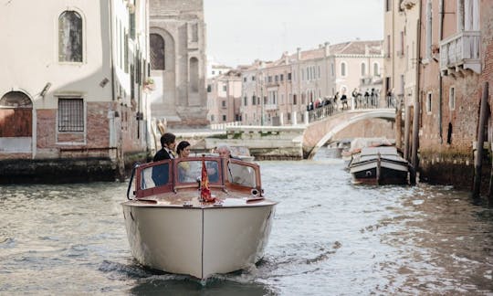 Half Day / Full Day Venice Tour on 31' Vintage Classic Boat 