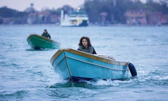 Amazing Venetian Day Trip with Self Drive Electric Boat in Venezia