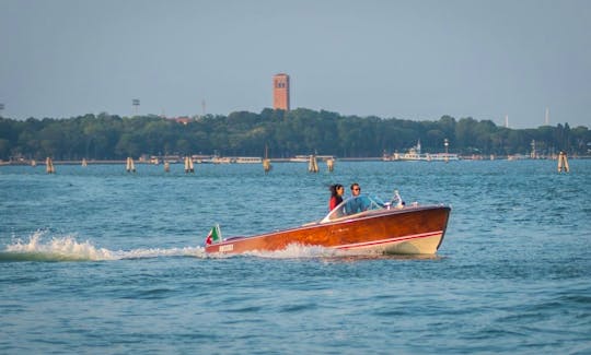 Riva Vintage Classic Electric Boat Tour for 3 People in Venice City, Italy