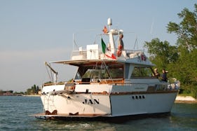 Half Day or Full Day Cruise through the Lagoon in Venezia on