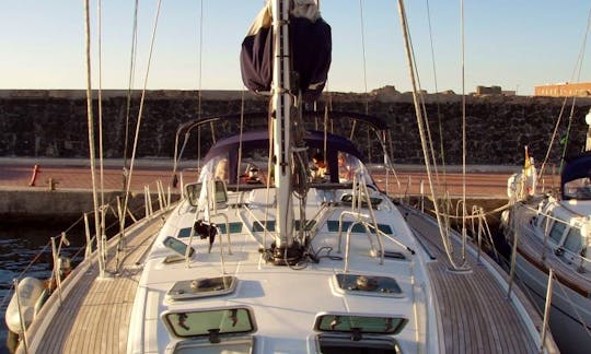 "Ninfea" Oceanis Clipper 523 Sailing Yacht Rental in Castellammare di Stabia, Campania