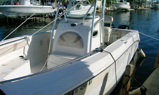 Boston Whaler 27' Center Console for Rent in Key Largo