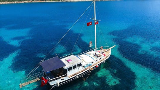 Private Gulet Tours in Antalya – Explore the Turquoise Coast