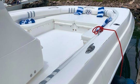 Make your Experience in a Crossover 38' Spectra Boat