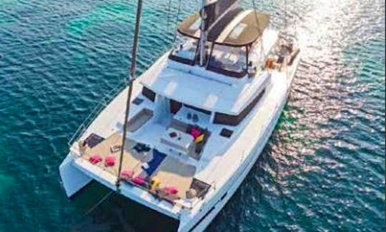 ''Amura'' Bali 5.4 Open Space Sailing Catamaran Rental in Ibiza, Spain