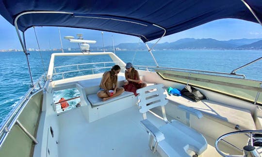 🐬🛥☀️ 50ft Yacht with Flybridge for rent in Puerto Vallarta, Mexico