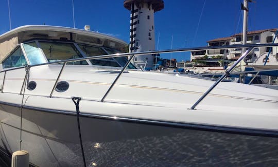 Luxurious Tiara 44 Motor Yacht in Puerto Vallarta
