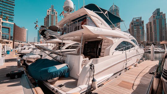 56 pés Majesty Motor Yacht em Dubai JAY