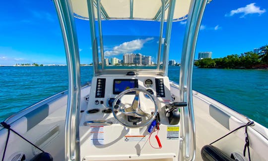 *PERFECT LOCATION** 22' Robalo (2020) *Downtown Miami*