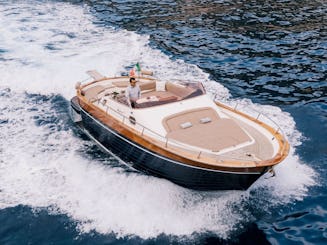 Beautiful Apreamare 38ft Motor Yacht in Positano