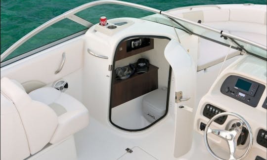 Barco deportivo Robalo R227 de 23' en Miami Beach