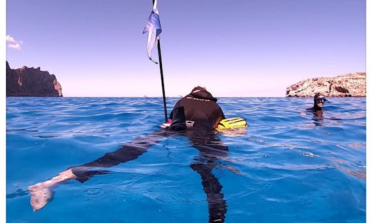 Descubre el curso de apnea en Port de Pollença, Illes Balears