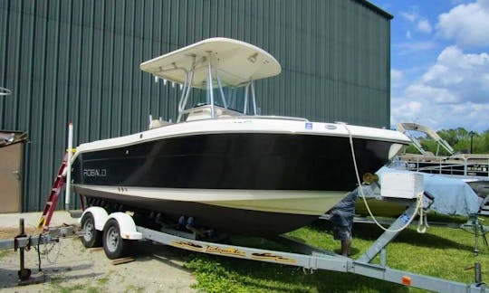 Robalo R220 Center Console Boat in Annandale, Minnesota